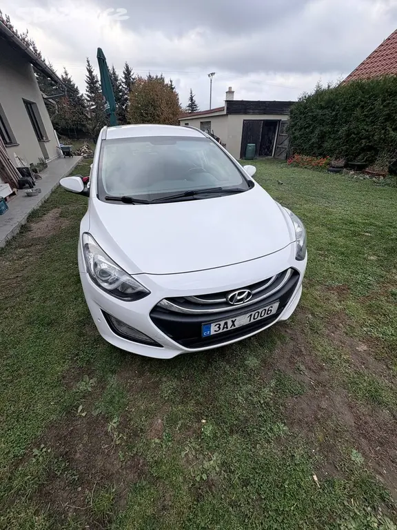 Hyundai i30, Hyundai i30 kombi 1.4 benzin